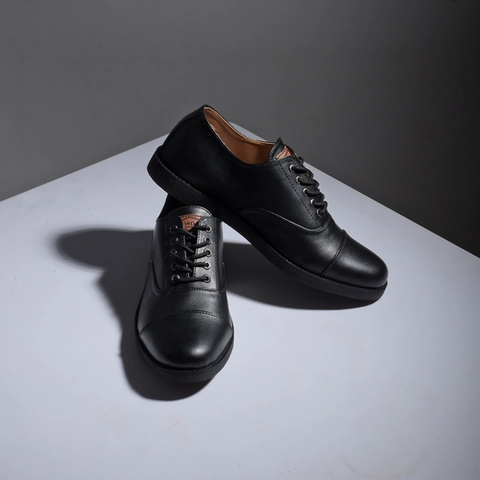 MNDY Footwear - Oxford FUll Black - Sepatu Pantofel Semi Formal Kulit Hitam Pria