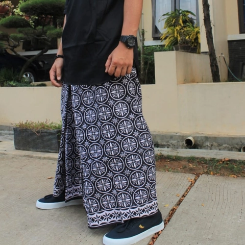 Javatama - Sarung Batik Jlamprang