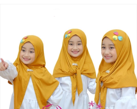 Fisky Collection - Hijab Segitiga Instant Anak Strobery