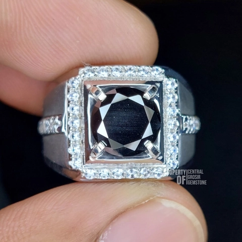 CENTRAL GROSIR GEMSTONE - Cincin Pria Batu Black Moissanite Like Berlian Hitam Permata Mulia